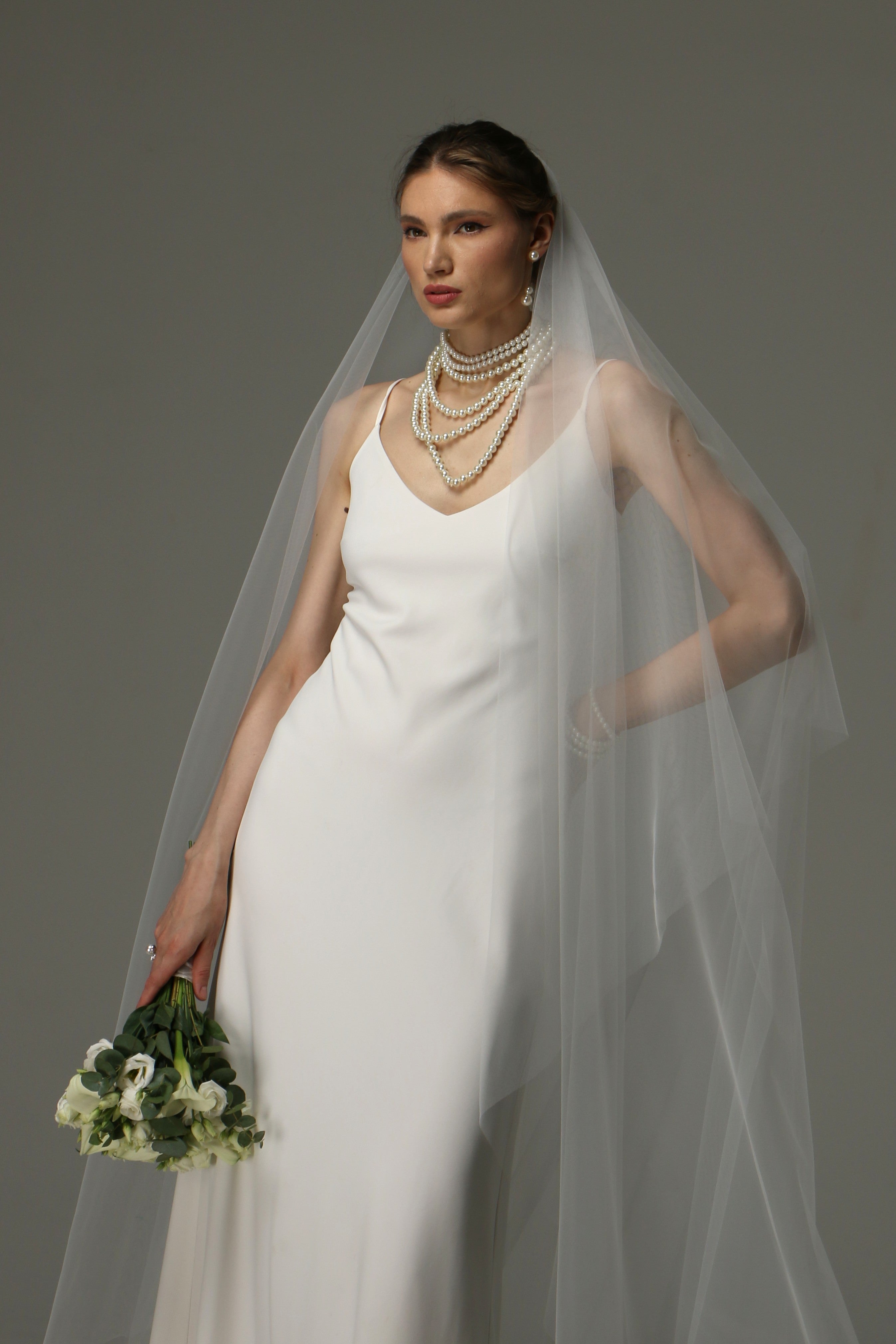 Veils with Cut Edge