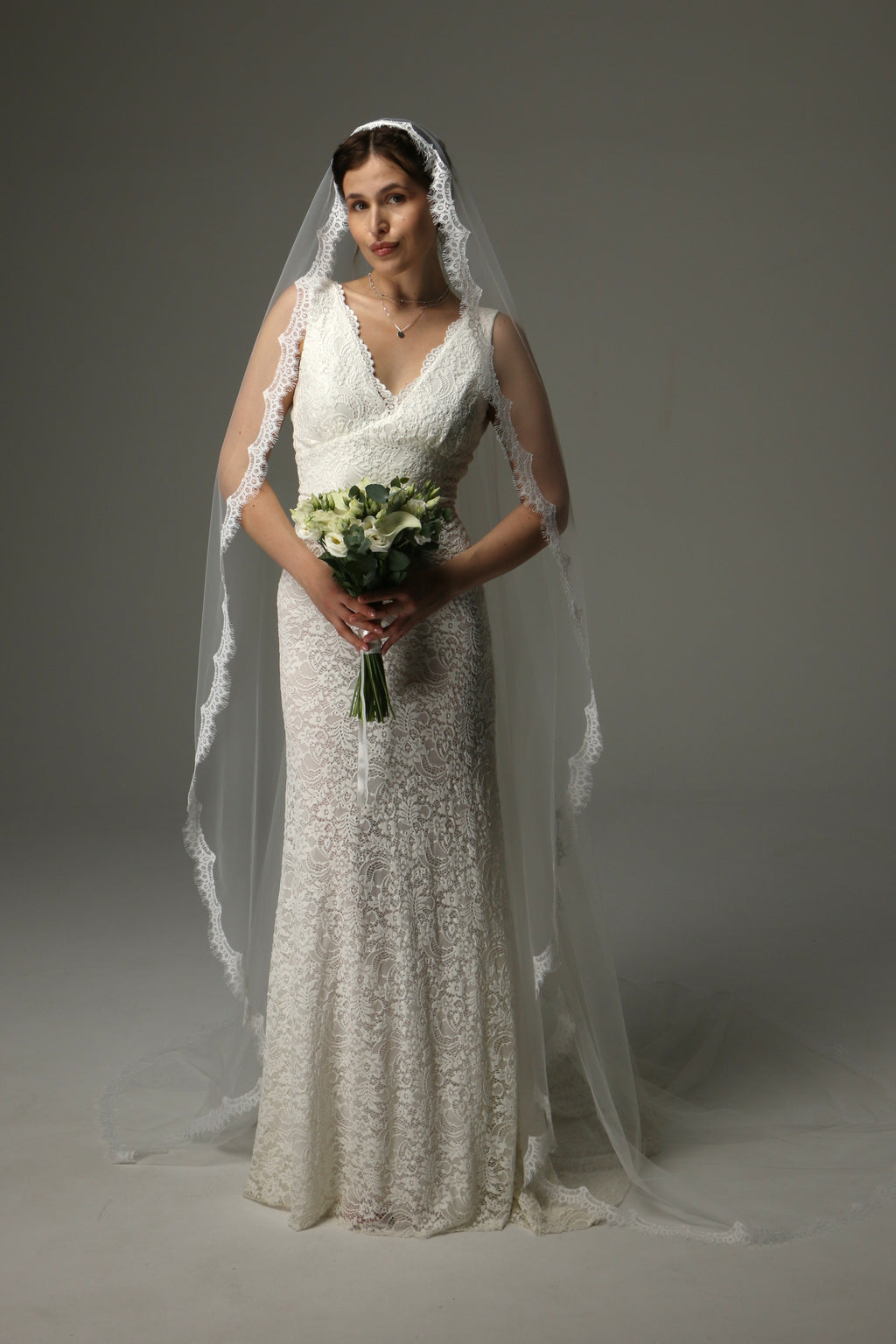Chantilly Lace Cathedral Wedding Veil – One Tier Bridal Veil