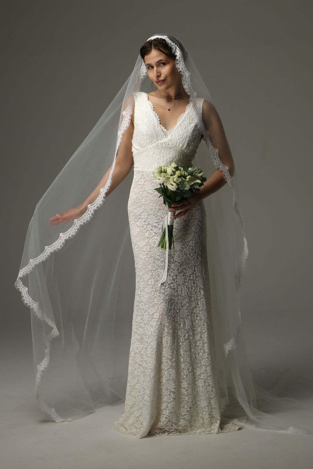 Chantilly Lace Cathedral Wedding Veil – One Tier Bridal Veil